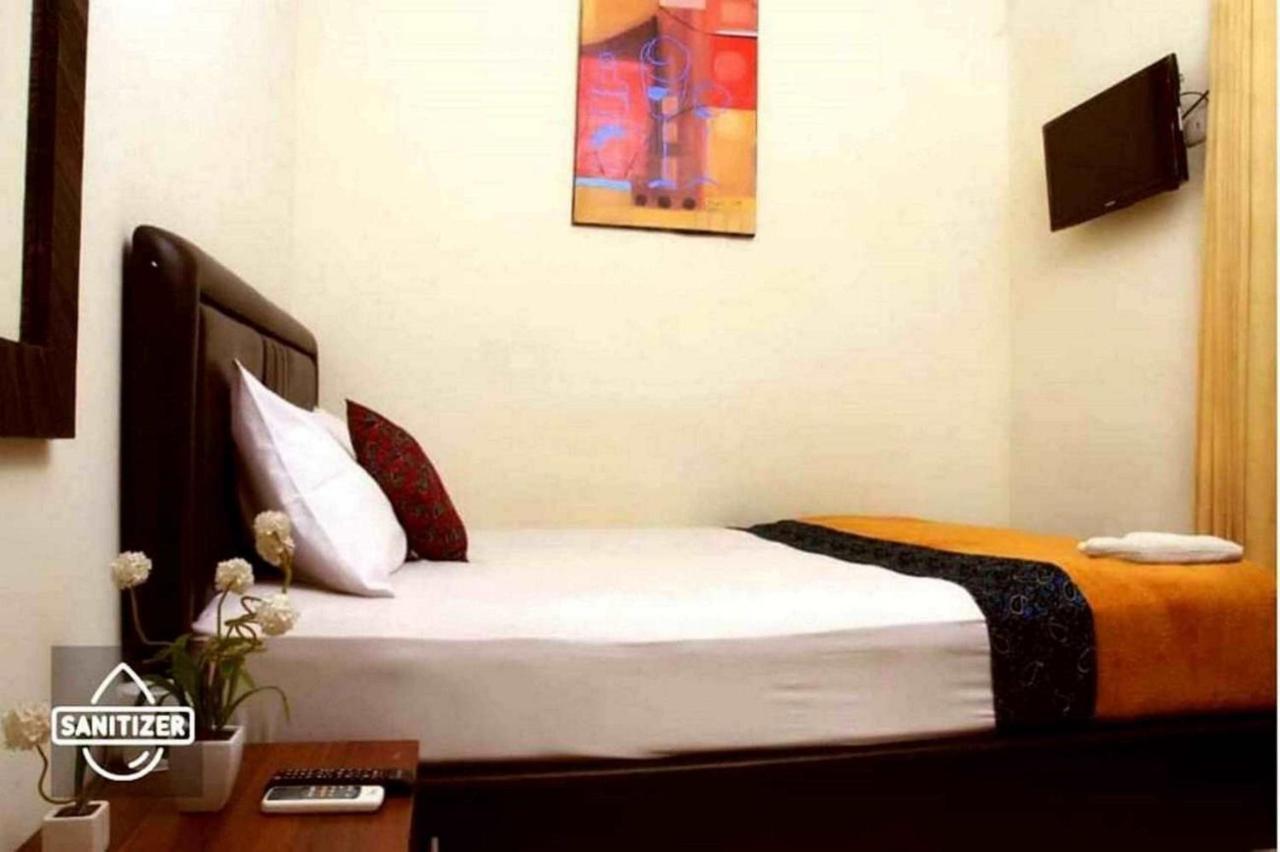 Bantal Guling Trans Hotel Bandung Buitenkant foto